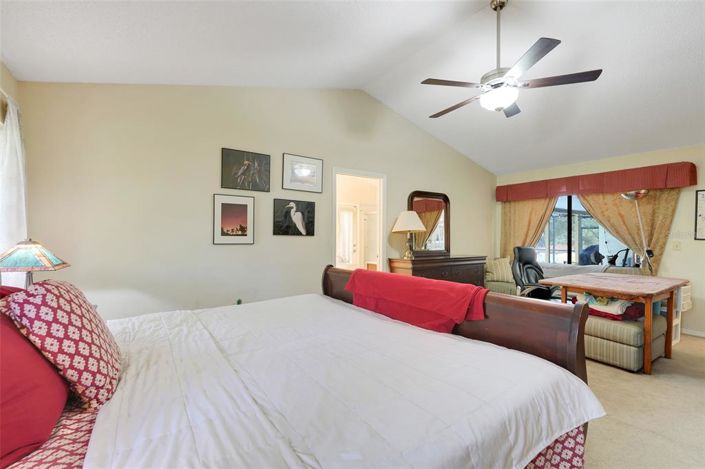 Image No.18-5 Bed House for sale