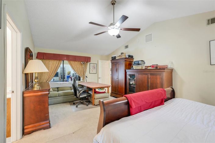 Image No.19-5 Bed House for sale