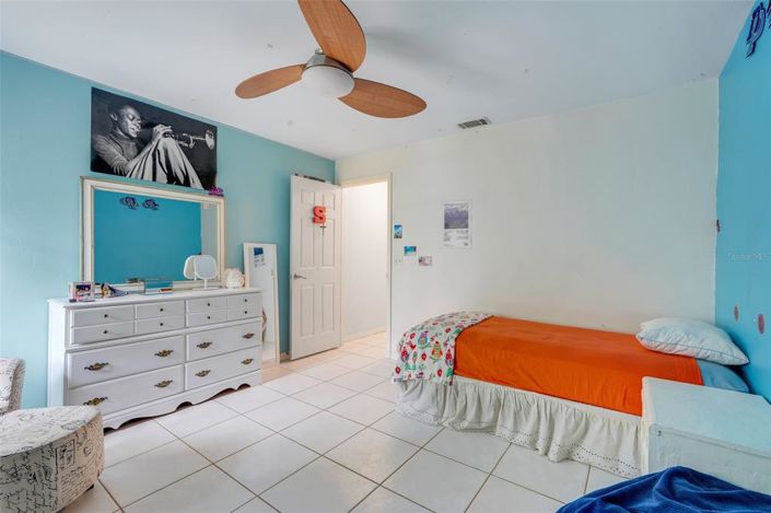 Image No.23-5 Bed House for sale