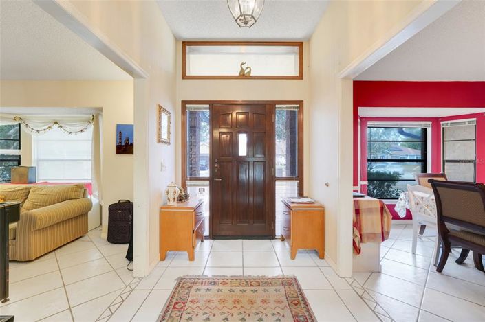 Image No.6-5 Bed House for sale