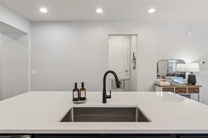 Image No.10-4 Bed House for sale