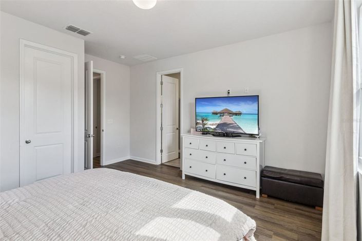 Image No.20-4 Bed House for sale