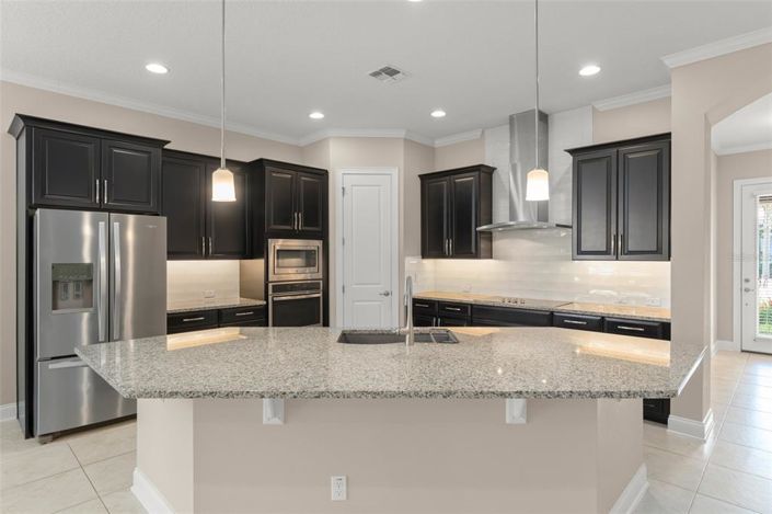 Image No.21-4 Bed House for sale