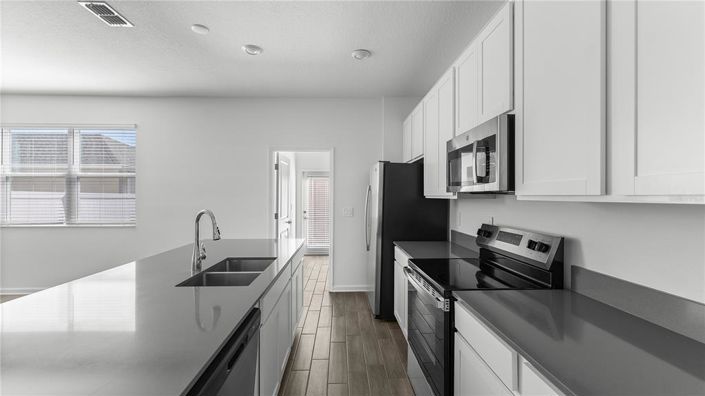 Image No.12-4 Bed Townhouse for sale