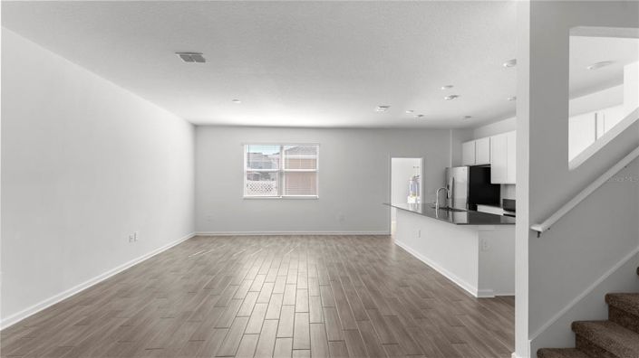 Image No.15-4 Bed Townhouse for sale