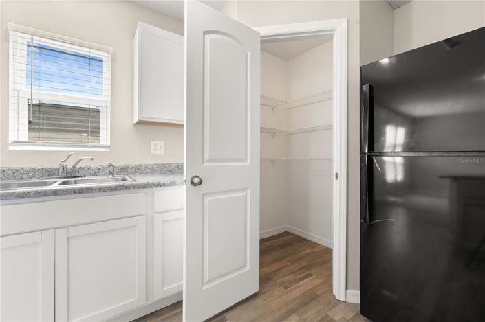 Image No.22-4 Bed House for sale