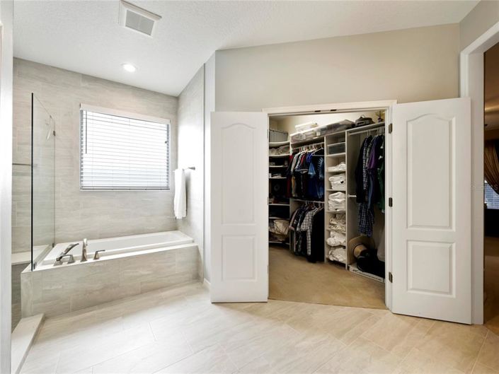 Image No.10-5 Bed House for sale