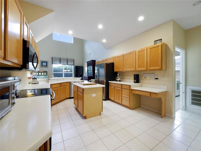 Image No.14-5 Bed House for sale