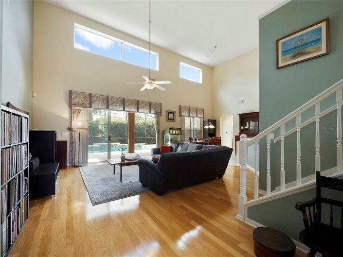 Image No.20-5 Bed House for sale