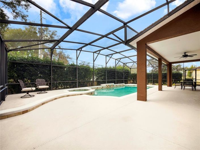 Image No.28-5 Bed House for sale