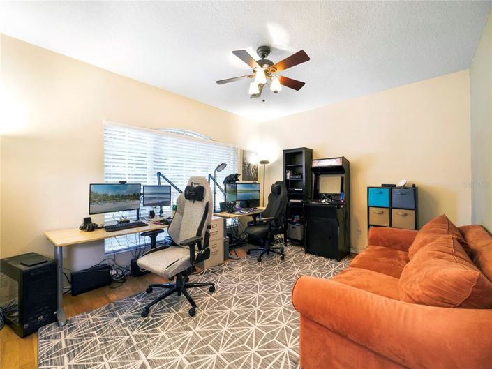 Image No.3-5 Bed House for sale