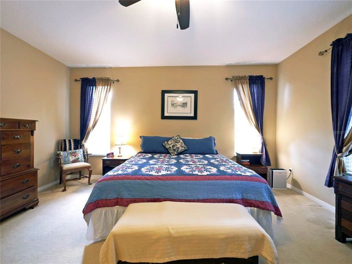 Image No.8-5 Bed House for sale