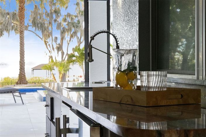 Image No.40-5 Bed House for sale