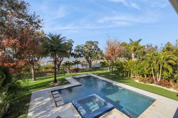 Image No.60-5 Bed House for sale