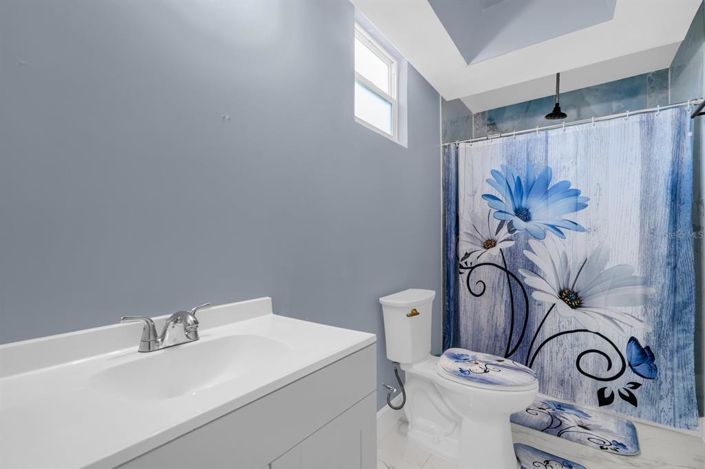 Image No.7-3 Bed House for sale