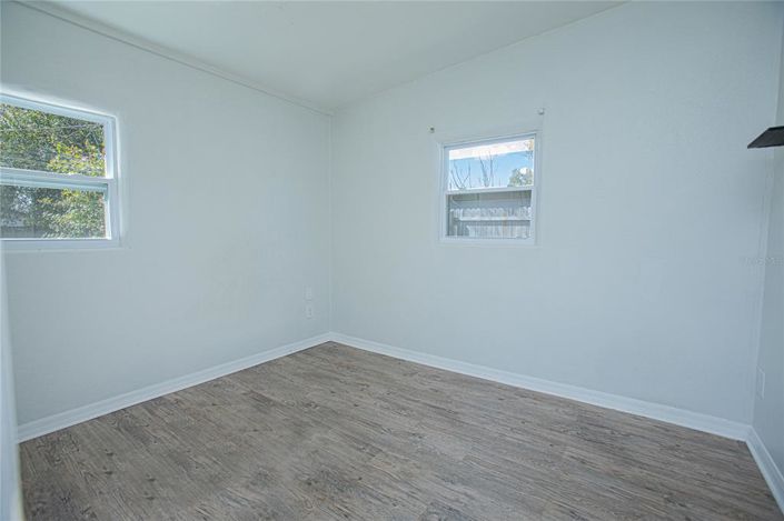 Image No.12-3 Bed House for sale