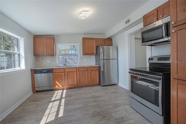 Image No.8-3 Bed House for sale