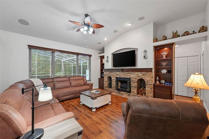 Image No.4-Maison de 4 chambres à vendre à Saint John