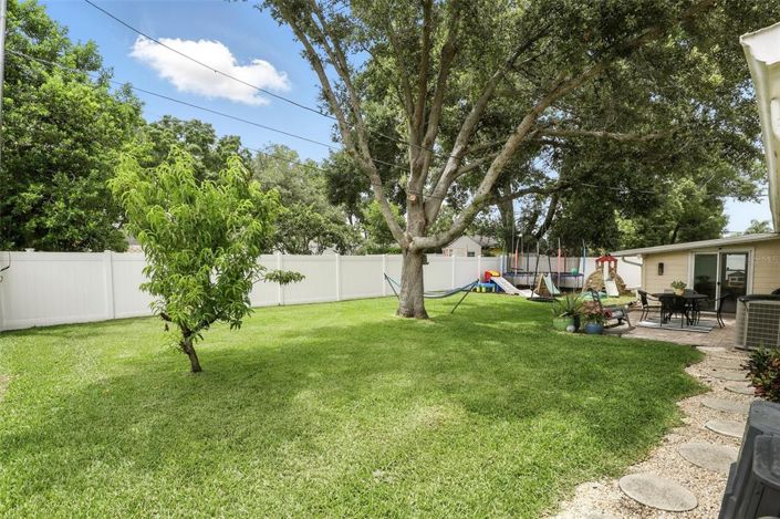 Image No.17-3 Bed House for sale