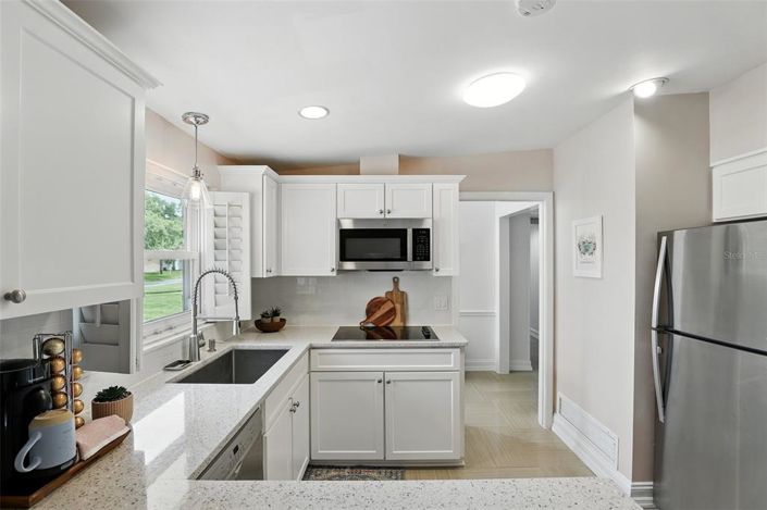 Image No.8-3 Bed House for sale