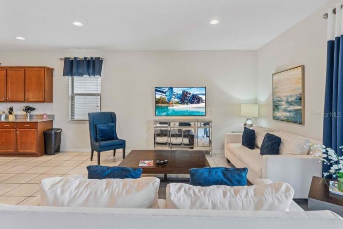 Image No.11-8 Bed House for sale