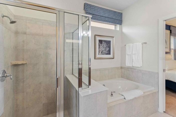 Image No.17-8 Bed House for sale