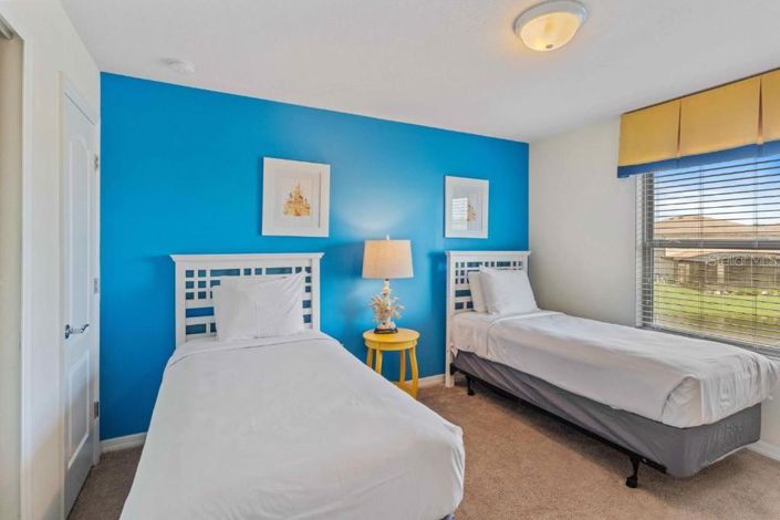 Image No.25-8 Bed House for sale