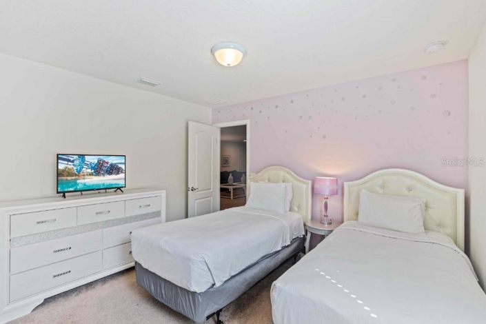 Image No.30-8 Bed House for sale