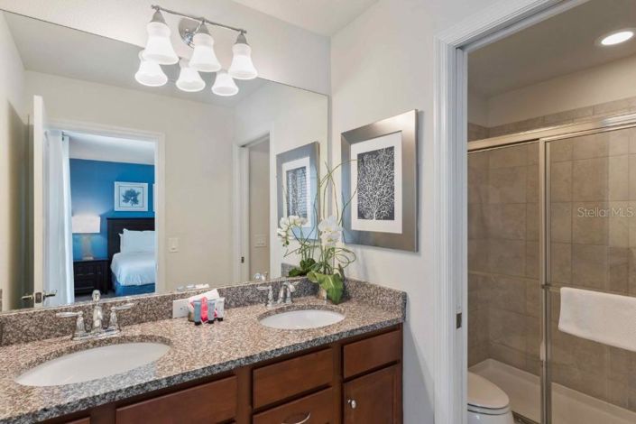 Image No.31-8 Bed House for sale