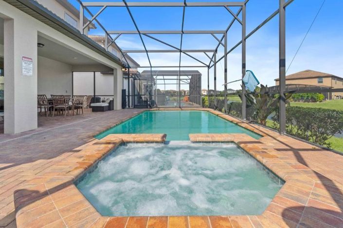 Image No.38-8 Bed House for sale