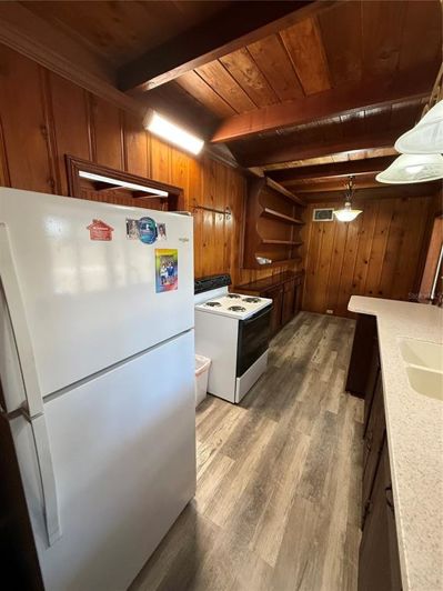 Image No.11-2 Bed House for sale