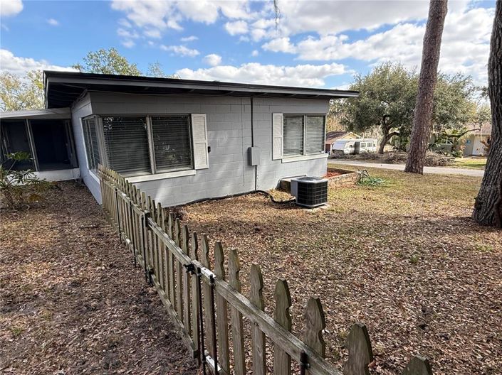 Image No.43-2 Bed House for sale