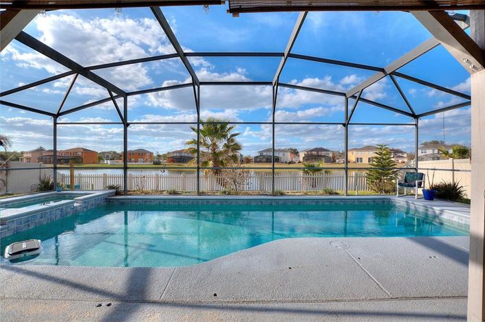 Image No.18-7 Bed House for sale