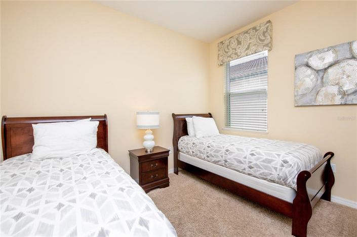 Image No.18-5 Bed House for sale