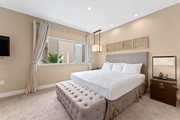 Image No.14-4 Bed Townhouse for sale