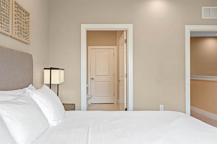 Image No.19-4 Bed Townhouse for sale