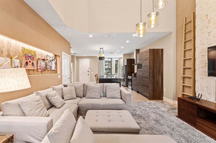 Image No.2-4 Bed Townhouse for sale