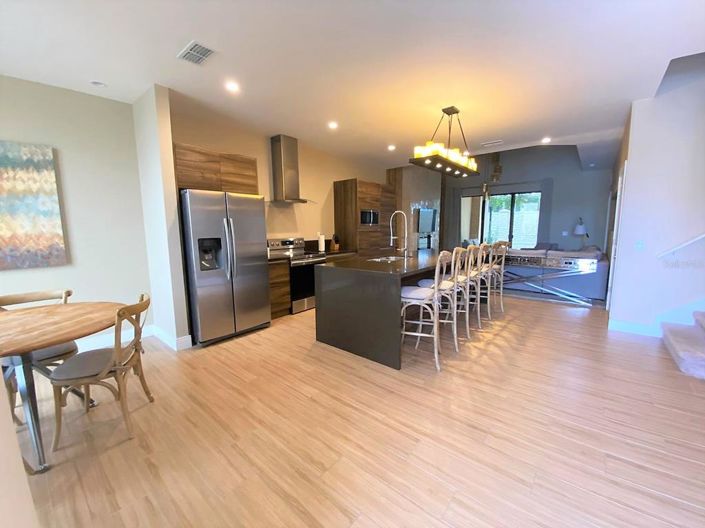 Image No.3-4 Bed Townhouse for sale