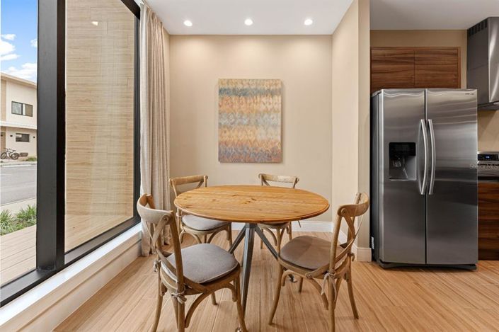 Image No.5-4 Bed Townhouse for sale