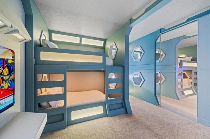 Image No.31-13 Bed House for sale