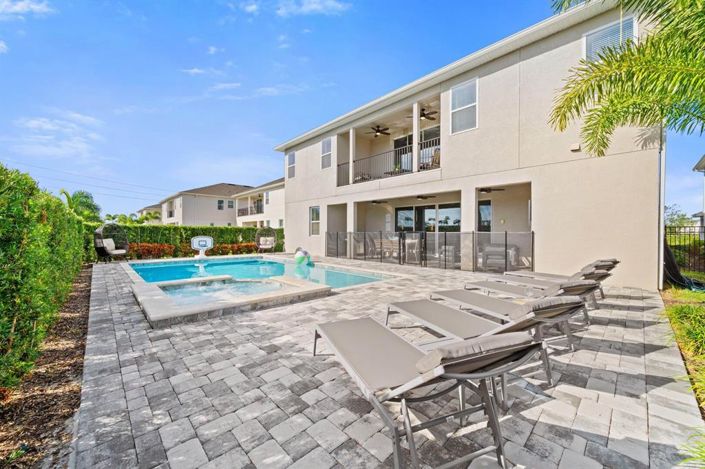 Image No.56-13 Bed House for sale