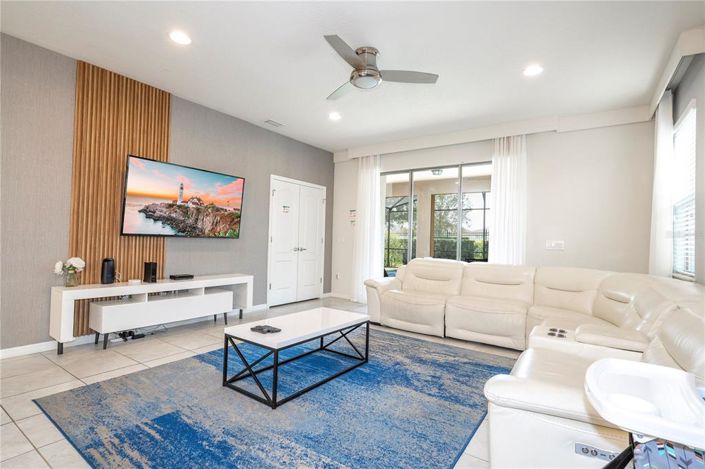 Image No.19-6 Bed House for sale