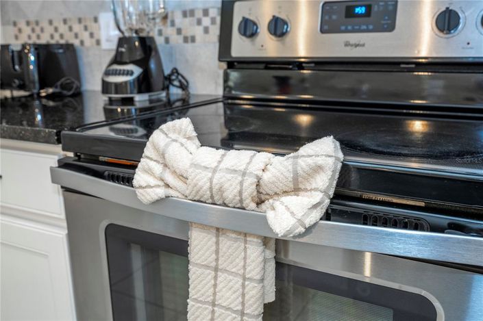 Image No.34-6 Bed House for sale