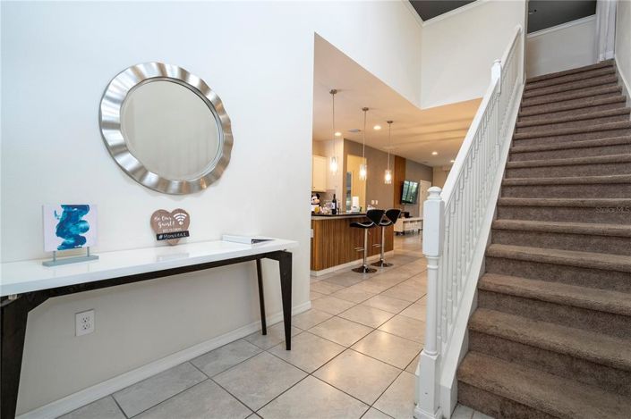 Image No.9-6 Bed House for sale