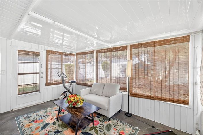 Image No.9-2 Bed House for sale