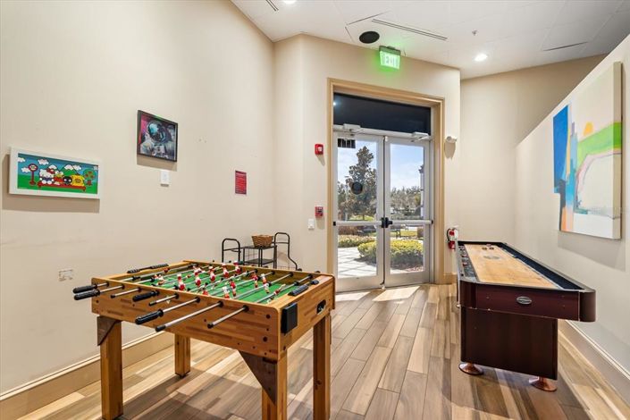 Image No.25-4 Bed Townhouse for sale