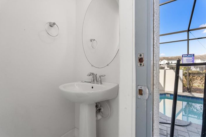 Image No.55-4 Bed Townhouse for sale