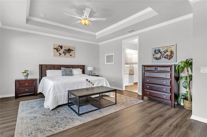 Image No.28-5 Bed House for sale