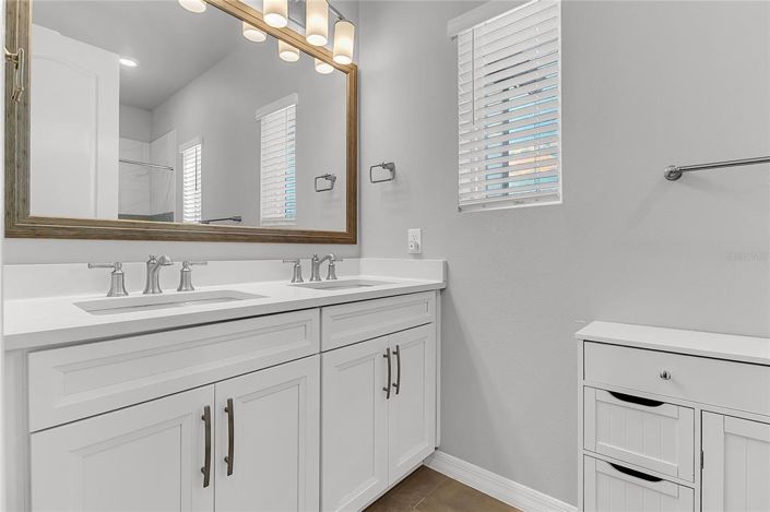 Image No.33-5 Bed House for sale