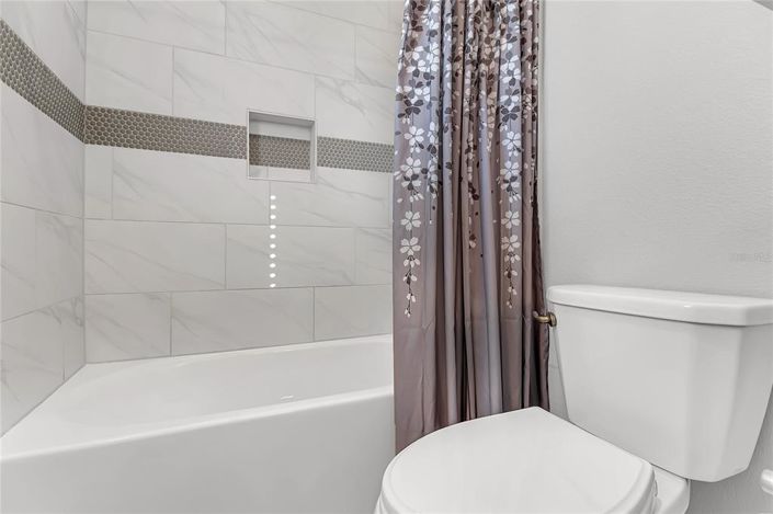 Image No.35-5 Bed House for sale